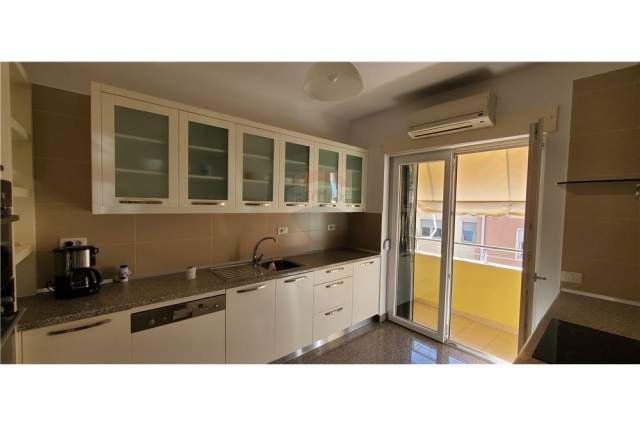 Tirane, jepet me qera apartament 3+1+BLK Kati 2, 164 m² 1.500 Euro (Rezidenca Touch of Sun)