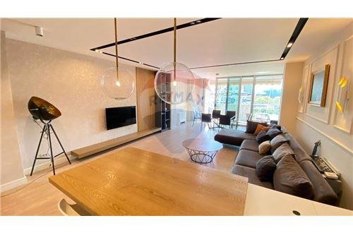 Tirane, jepet me qera apartament 2+1+BLK 120 m² 1.200 Euro (Liceu Artistik)