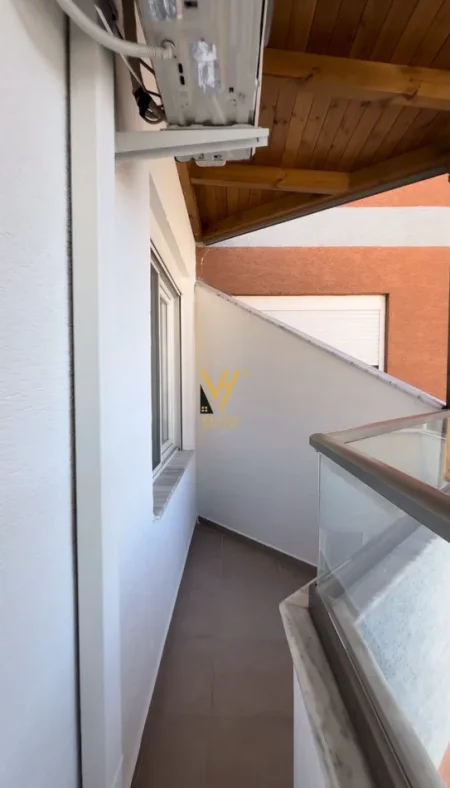 Tirane, jepet me qera apartament 1+1+Ballkon Kati 7, 75 m² 520 € (ASTIR)