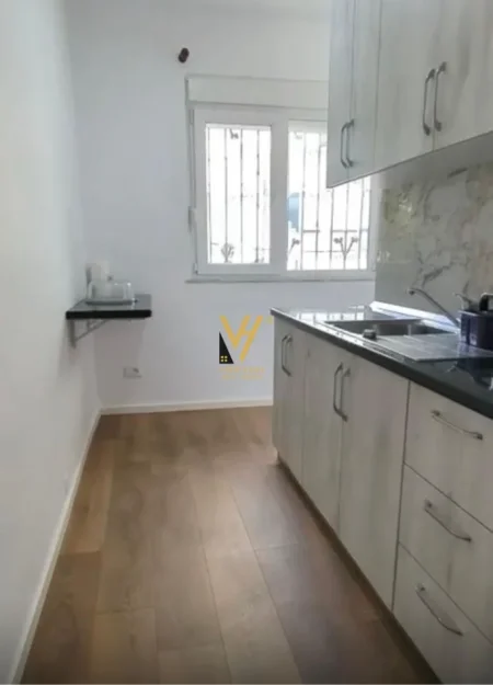 Tirane, shitet apartament 1+1+Ballkon Kati 2, 65 m² 129.000 € (LAPRAKE)
