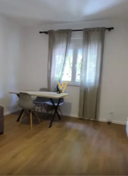 Tirane, shitet apartament 1+1+Ballkon Kati 2, 65 m² 129.000 € (LAPRAKE)