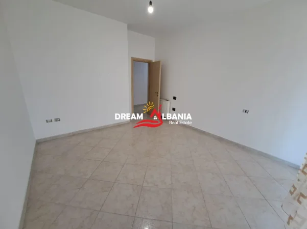 Tirane, shitet apartament 2+1+Ballkon Kati 5, 110 m² 360.000 € (Kika 2)