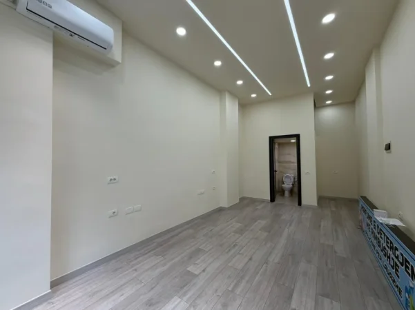 Tirane, shitet ambjent biznesi Kati 0, 33 m² 110.000 € (Rruga 5-Maji)