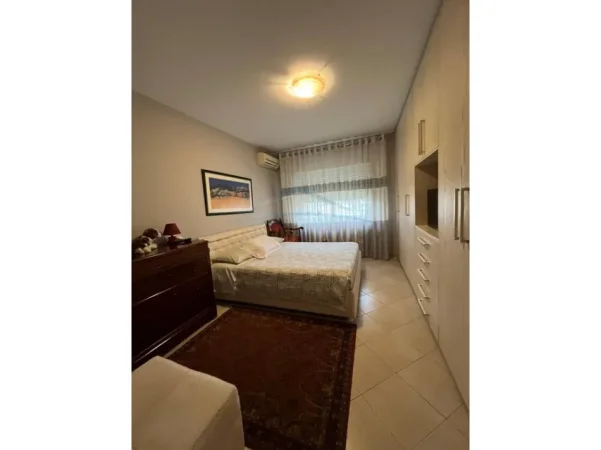 Tirane, shitet apartament 2+1+Ballkon Kati 3, 81 m² 180.000 € (Ish Parku, REPORT TV)
