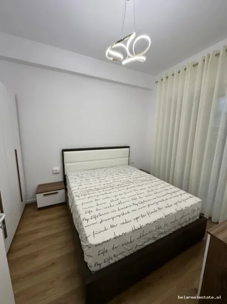 Tirane, jepet me qera apartament 1+1+Ballkon Kati 3, 60 m² 450 € (ali demi)