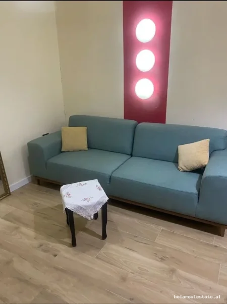 Tirane, jepet me qera apartament 1+1+Ballkon , 60 m² 480 € (myslym shyr)