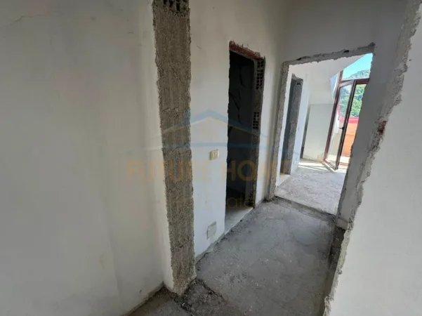 Shitet, Duplex 4+1+3, Kopshti Botanik, Tiranë. 0696069906