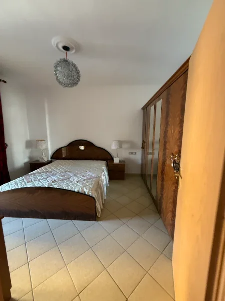 Tirane, jepet me qera apartament 2+1+Ballkon Kati 1, 1 m² 550 € (Spiro Floqi)