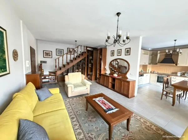 Tirane, jepet me qera apartament Kati 3, 140 m² 1.500 € (rriga elbasanit)