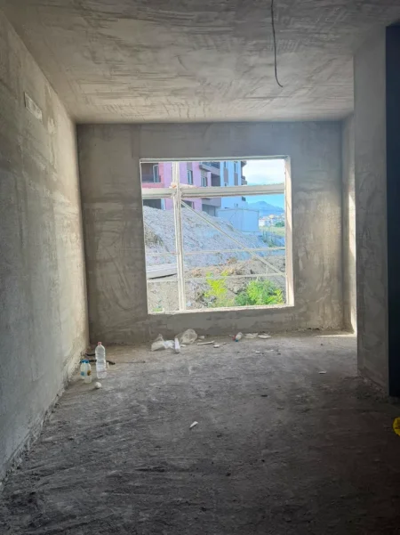 Tirane, shitet apartament 1+1+Ballkon Kati 1, 75 m² 83.445 € (Paskuqan)