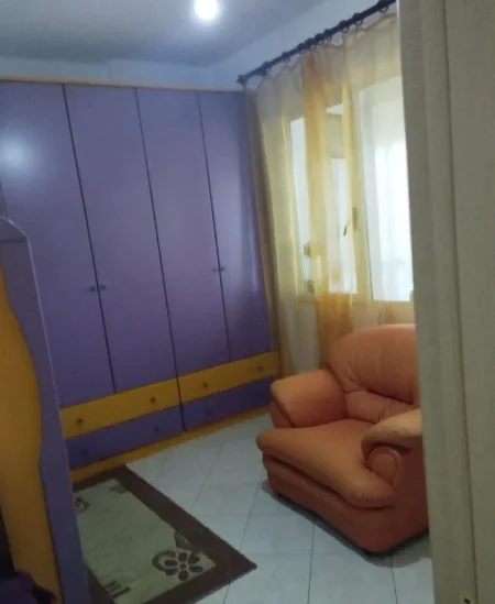Tirane, jepet me qera apartament 2+1 Kati 1, 112 m² 500 € (Yzberisht)