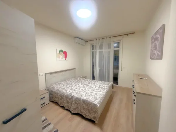 Tirane, jepet me qera apartament 1+1 , 90 m² 600 € 