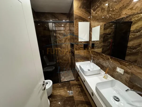 Tirane, jepet me qera apartament 2+1+Ballkon Kati 0, 115 m² 1.500 € (Liqeni i Thate)