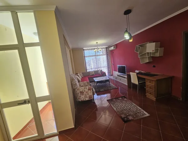 Tirane, jepet me qera apartament 2+1 Kati 7, 100 m² 500 € (Bar Sorriso Astir)
