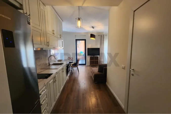 Tirane, jepet me qera apartament 1+1+Ballkon Kati 3, 62 m² 600 € (Frosina Plaku)