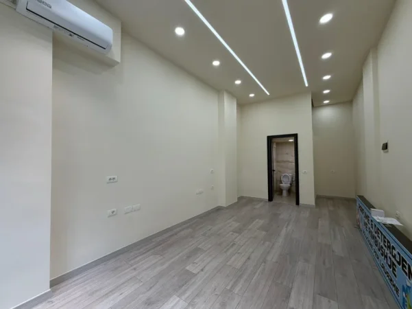 Tirane, shitet bar-kafe Kati 0, 37 m² 110.000 € (rruga 5 maji)
