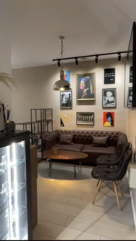 Tirane, jepet me qera zyre Kati 2, 50 m² 670 € (KINEMA AGIMI)