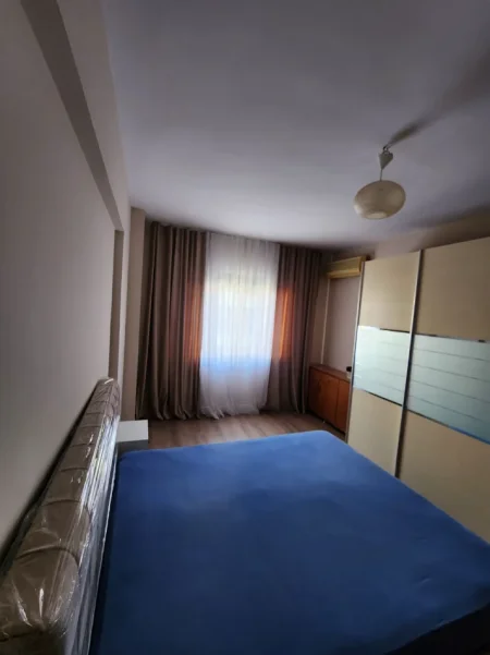 Tirane, jepet me qera apartament 2+1+Ballkon Kati 2, 125 m² 700 € (prane big market)