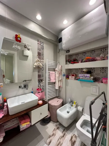 Tirane, shitet apartament 3+1+Aneks+Ballkon Kati 1, 162 m² 310.000 € (Kodra e Diellit)
