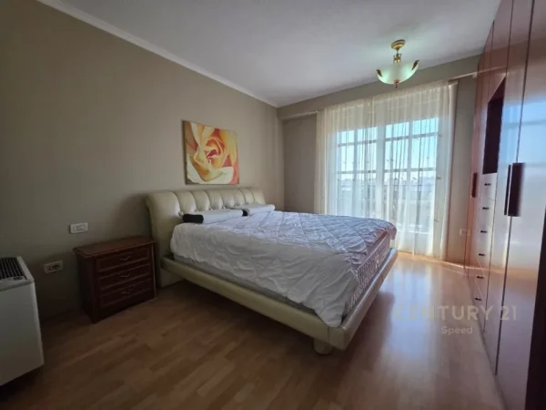 Tirane, jepet me qera apartament 2+1 Kati 11, 139 m² 1.200 € (Blloku SPEED143550)