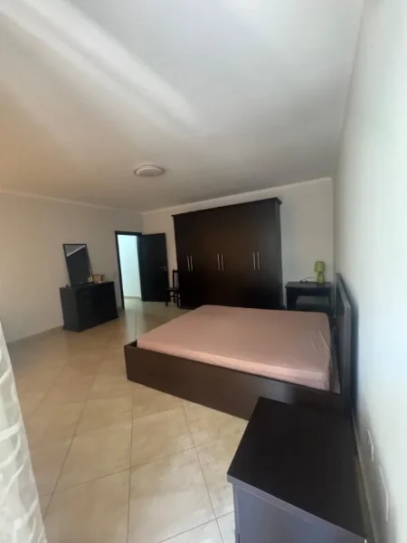 Tirane, jepet me qera apartament 2+1+Ballkon Kati 3, 110 m² 650 € (Don Bosko)