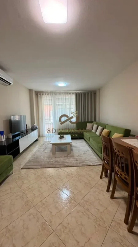 Tirane, jepet me qera apartament 2+1+Ballkon , 95 m² 850 € (21 dhjetori)