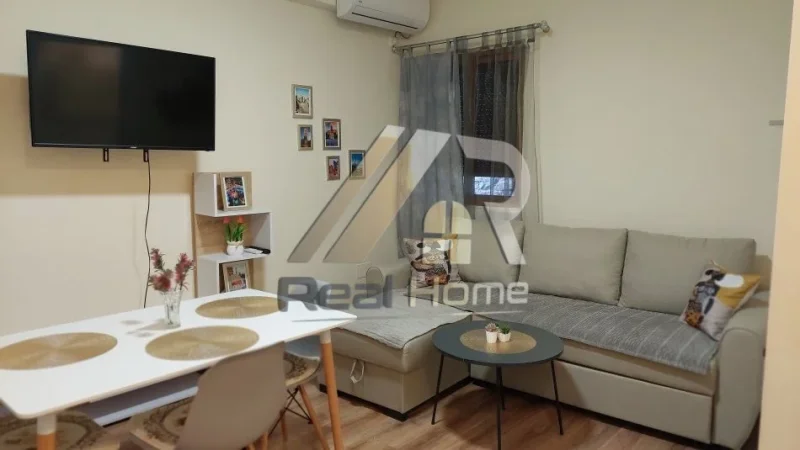 Tirane, jepet me qera apartament 1+1 Kati 1, 55 m² 600 € 
