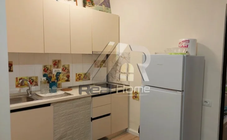 Tirane, jepet me qera apartament 1+1 Kati 1, 55 m² 600 € 