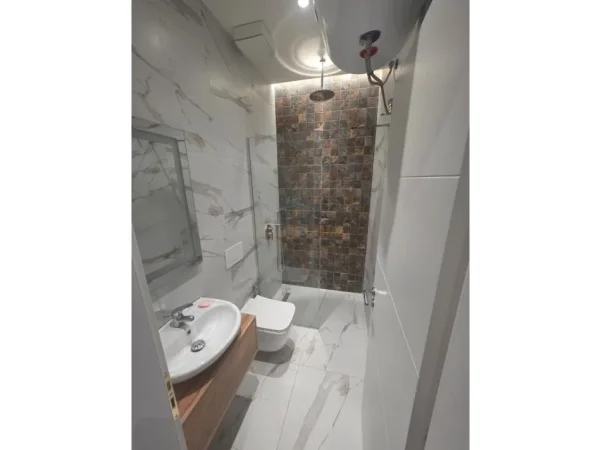 Tirane, jepet me qera apartament Kati 5, 30 m² 350 € (ASTIR)
