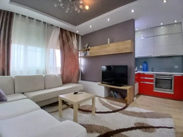 Tirane, jepet me qera apartament 2+1+Ballkon Kati 6, 75 m² 550 € (Ali dem / Burgu I grave)