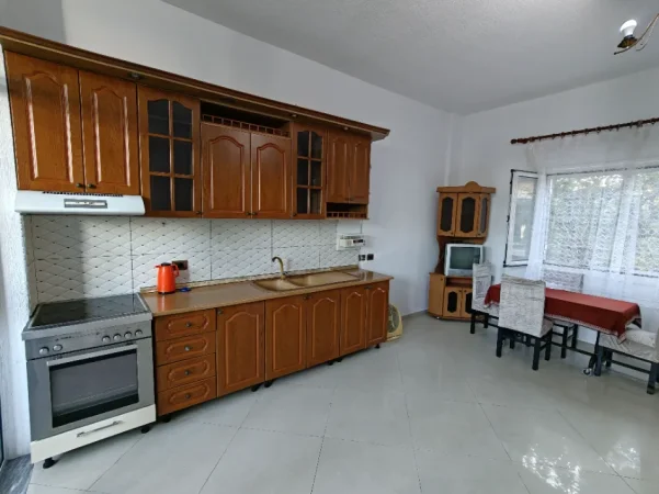 Tirane, jap me qera shtepi 1+1+Aneks , 67 m² 259 € (Rruga Abaz Ermenji)