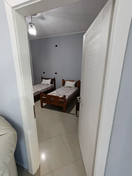 Tirane, jap me qera shtepi 1+1+Aneks , 67 m² 259 € (Rruga Abaz Ermenji)