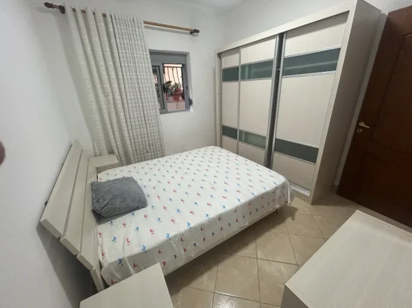 Tirane, jepet me qera apartament 1+1+Ballkon Kati 0, 50 m² 350 € 