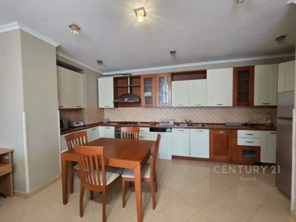 Tirane, jepet me qera apartament 2+1+Ballkon Kati 11, 139 m² 1.200 € (Rruga Brigada VIII)