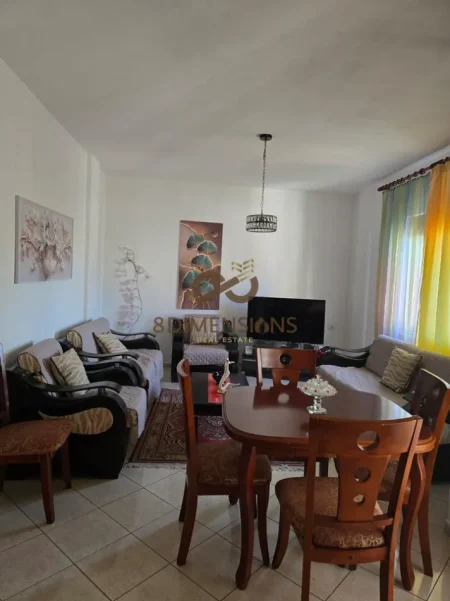 Tirane, jepet me qera apartament 2+1+Ballkon Kati 3, 90 m² 650 € (siri kodra)