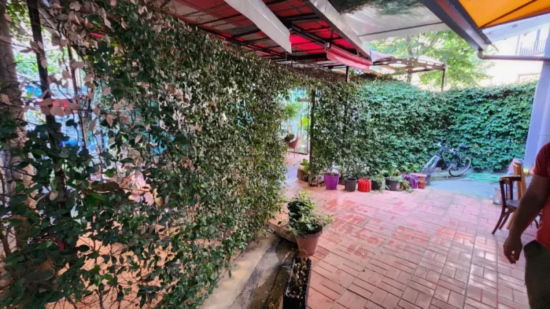 Tirane, jepet me qera lokal Kati 0, 2.000 € (Rruga e Kavajës)