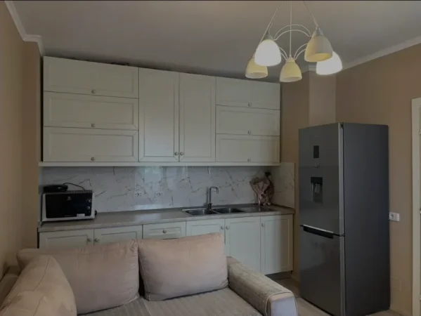 Tirane, jepet me qera 1+1+Aneks Kati 3, 60 m² 600 € 