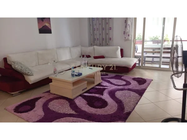 Tirane, jepet me qera apartament 2+1 Kati 3, 120 m² 550 € (Fresk NEXT143527)