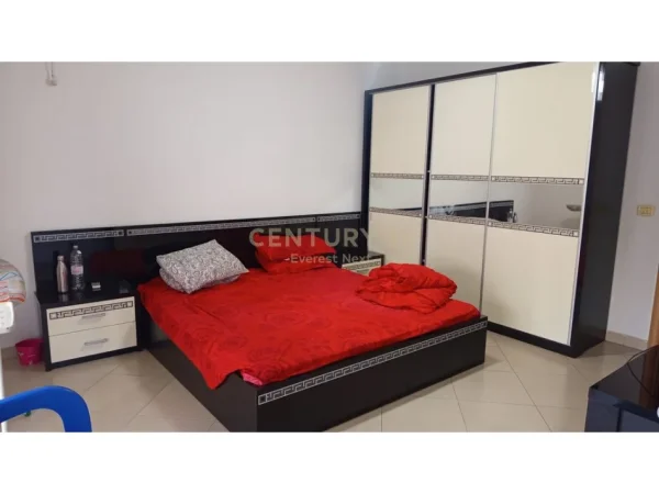 Tirane, jepet me qera apartament 2+1 Kati 3, 120 m² 550 € (Fresk NEXT143527)
