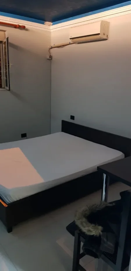 Shqiperi, jepet me qera nga Pronari, pa-komision apartament 1+1 Kati 1, 35 m² 230 € (Rruga Irfan Tomini, pallati 16)