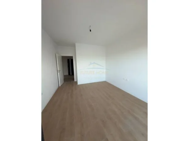 Tirane, shitet apartament 2+1 Kati 8, 121 m² 105.000 € 