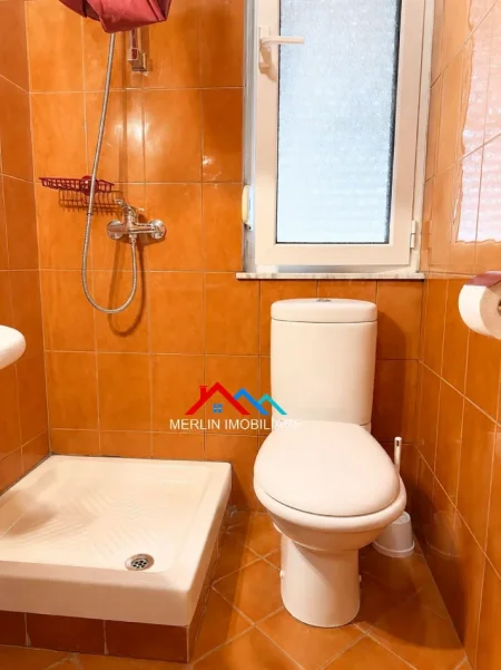 Tirane, jepet me qera apartament 2+1+Ballkon Kati 9, 110 m² 850 € (RRUGA SAMI FRASHERI,BLLOKU)