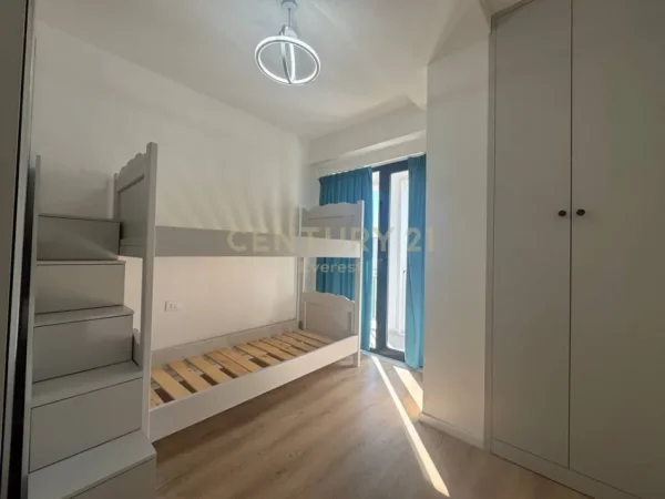 Tirane, jepet me qera apartament 2+1 Kati 7, 115 m² 550 € (Astir everest143520)