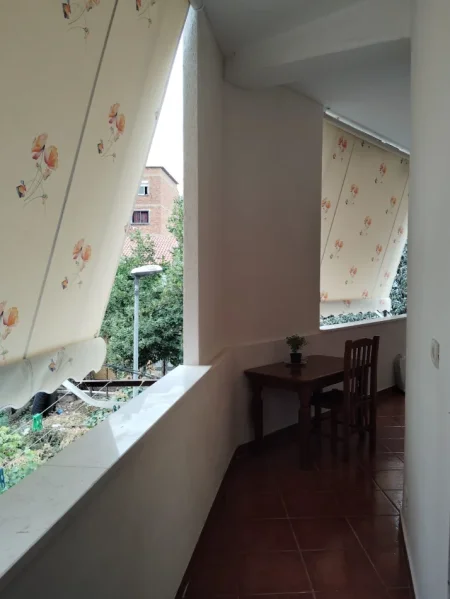 Tirane, jepet me qera apartament 2+1 Kati 2, 110 m² 600 € 