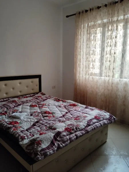 Tirane, jepet me qera apartament 2+1 Kati 2, 110 m² 600 € 