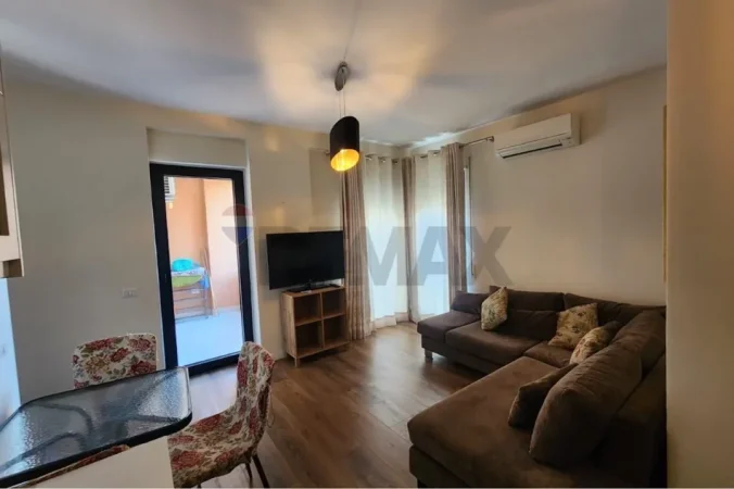 Tirane, jepet me qera apartament 1+1 Kati 3, 62 m² 600 € (Frosina plaku)