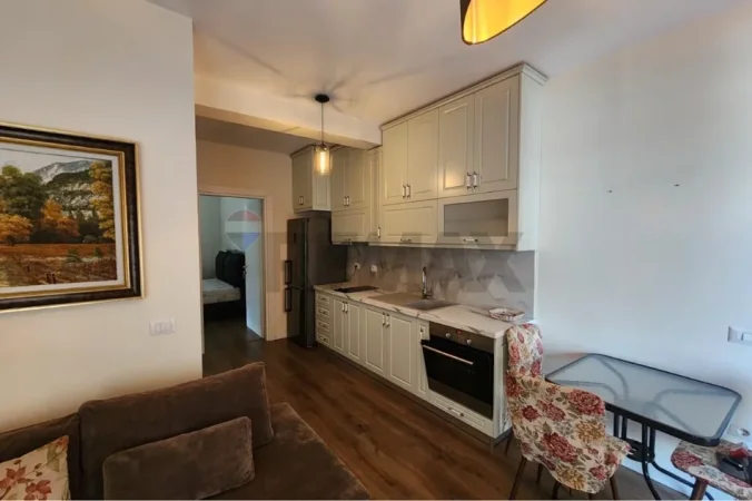 Tirane, jepet me qera apartament 1+1 Kati 3, 62 m² 600 € (Frosina plaku)
