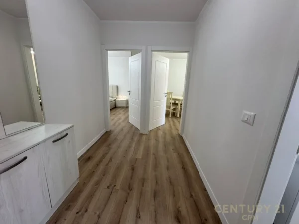 Tirane, jepet me qera apartament 1+1+Ballkon Kati 3, 57 m² 500 € (Ali Demi)