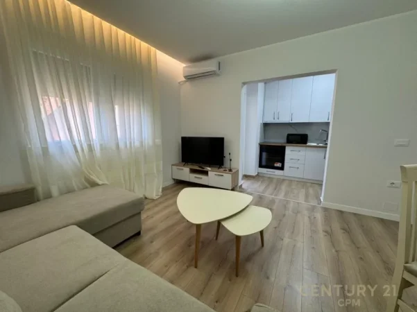 Tirane, jepet me qera apartament 1+1+Ballkon Kati 3, 57 m² 500 € (Ali Demi)