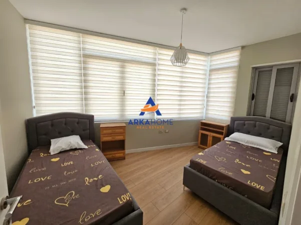 Tirane, jepet me qera apartament 2+1+Ballkon Kati 6, 86 m² 746 € 